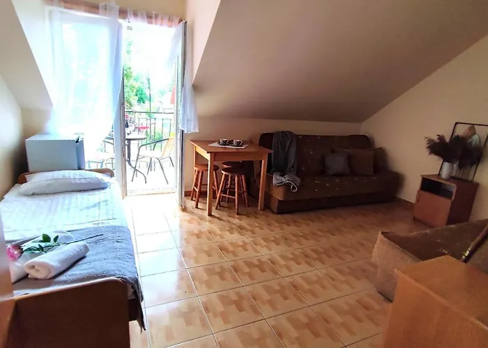 招待所 Sadyba 波别罗沃